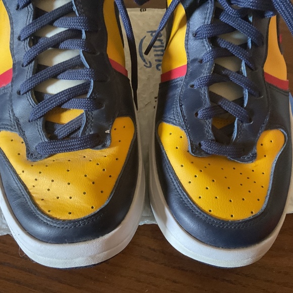 Nike Dunks (Men’s) - Picture 5 of 11